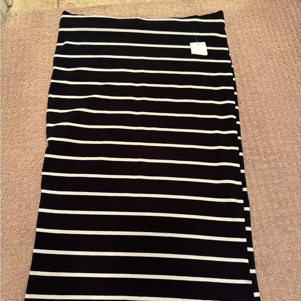 Heart Hips Black and White Striped Pencil Skirt